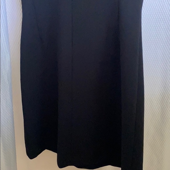 Wilfred Montburn Black V neck dress - Picture 5 of 13